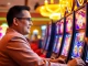 Pemain antusias bermain di mesin slot gacor dengan suasana kasino online yang ceria.